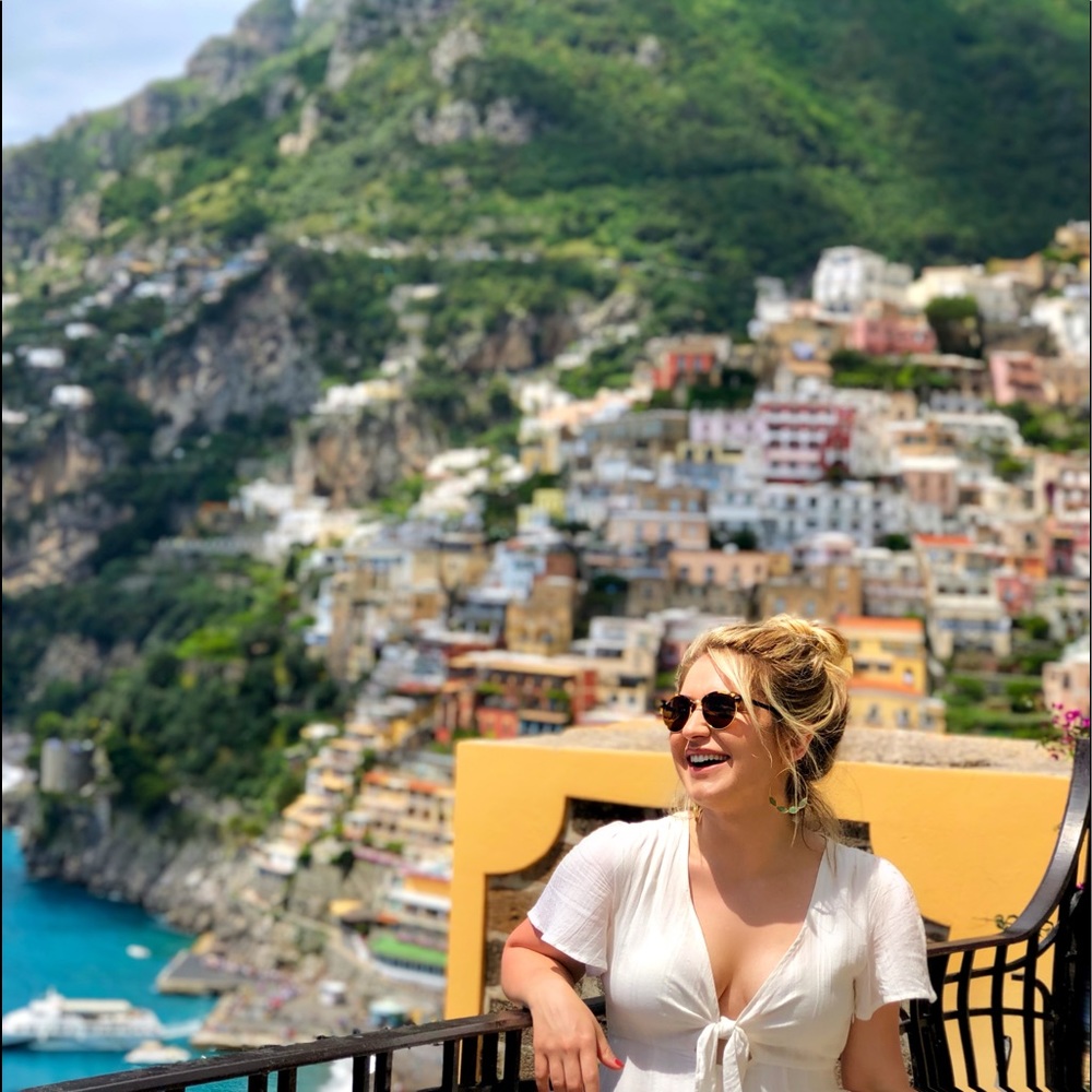 Meet your Posher, Cynthia